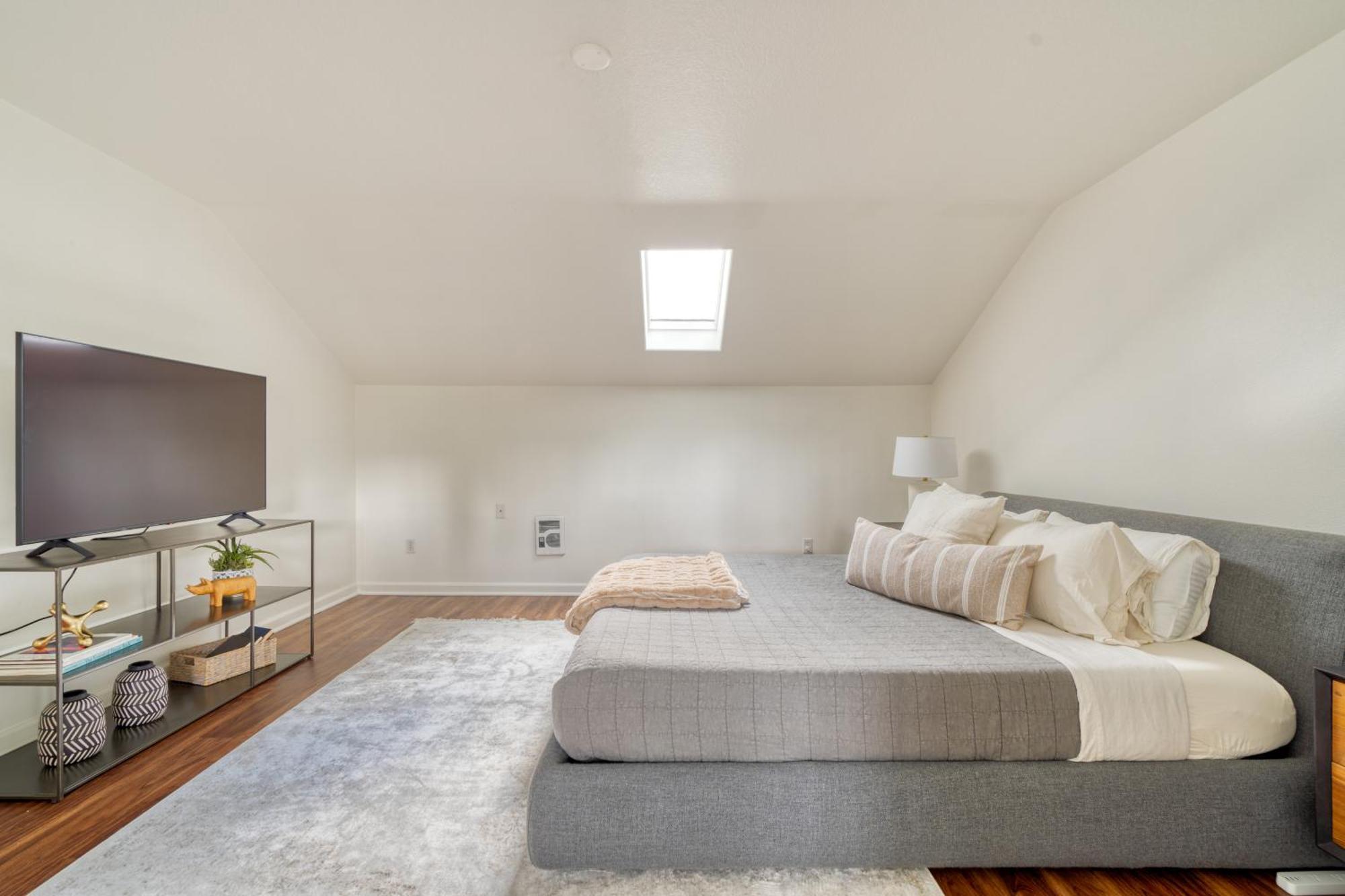 Stay Portland - Perfect Portland Farmhouse Loft - Breweries & Bars Exterior photo
