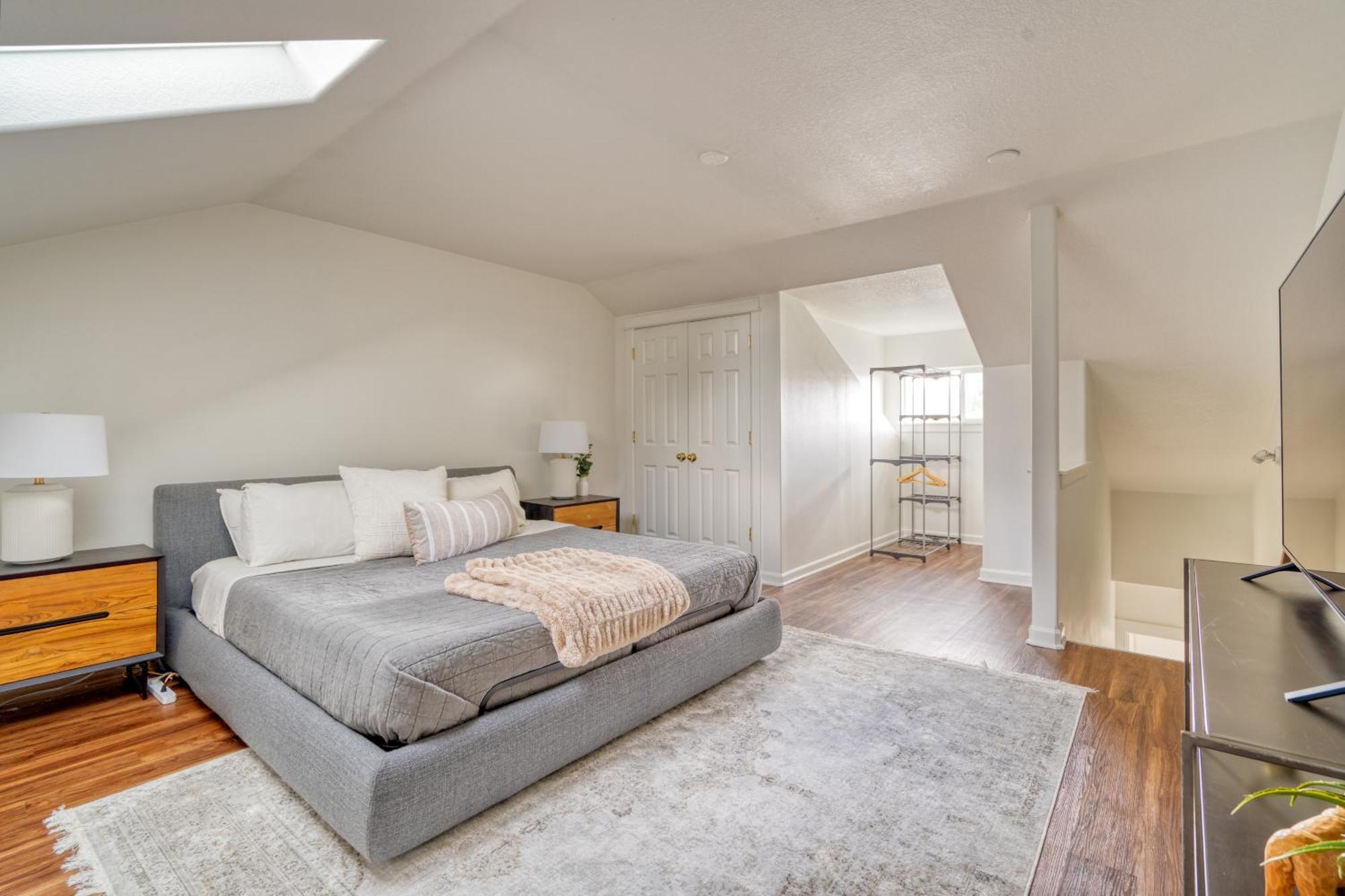 Stay Portland - Perfect Portland Farmhouse Loft - Breweries & Bars Exterior photo
