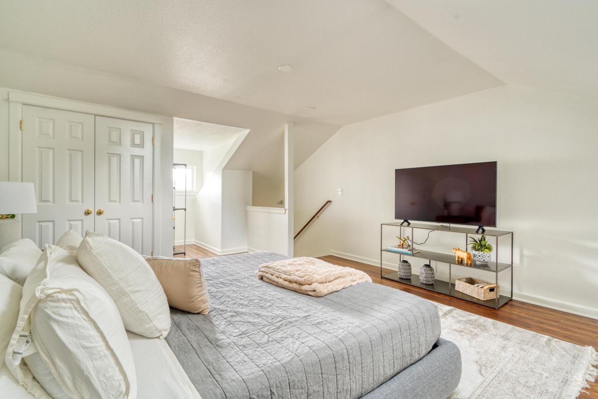 Stay Portland - Perfect Portland Farmhouse Loft - Breweries & Bars Exterior photo